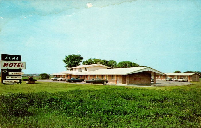 Alma Motel - Old Postcard View